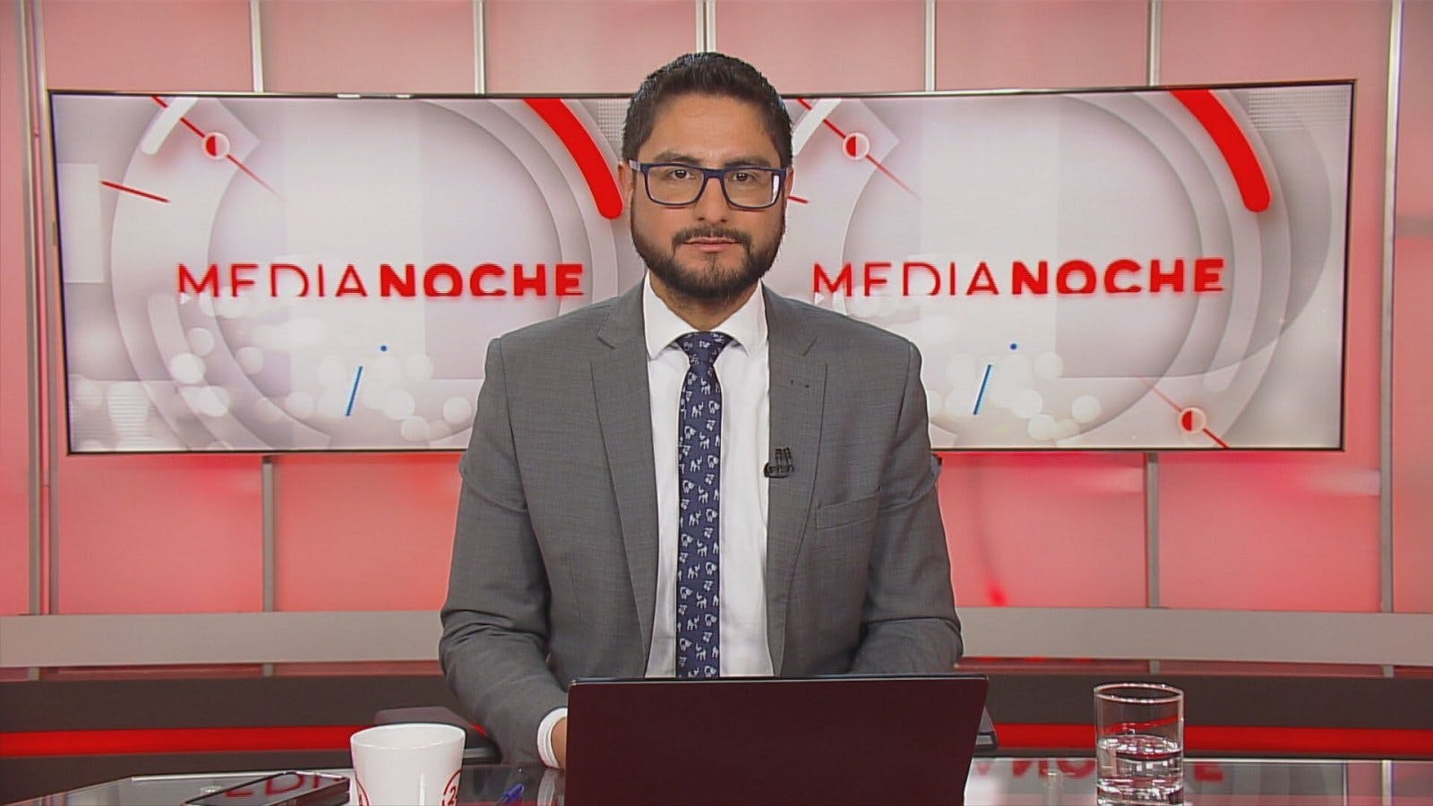 Medianoche - Jueves 24 de agosto 2023