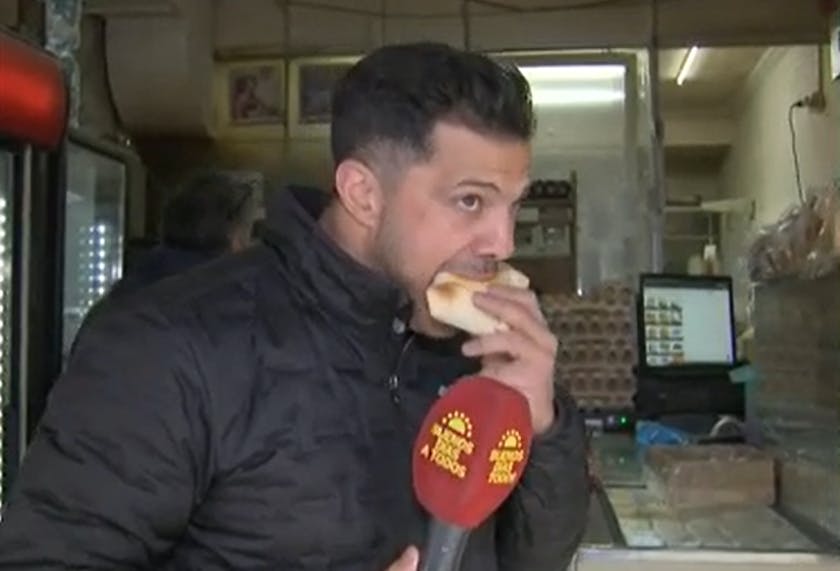 ¡Se acerca el 18!: Simón Oliveros comió sus primeras empanadas de la temporada