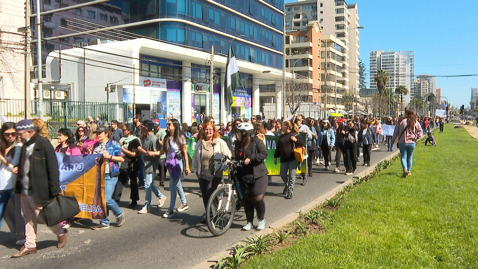 El 70% de los profesores adhirieron a la primera jornada de paralización en la región