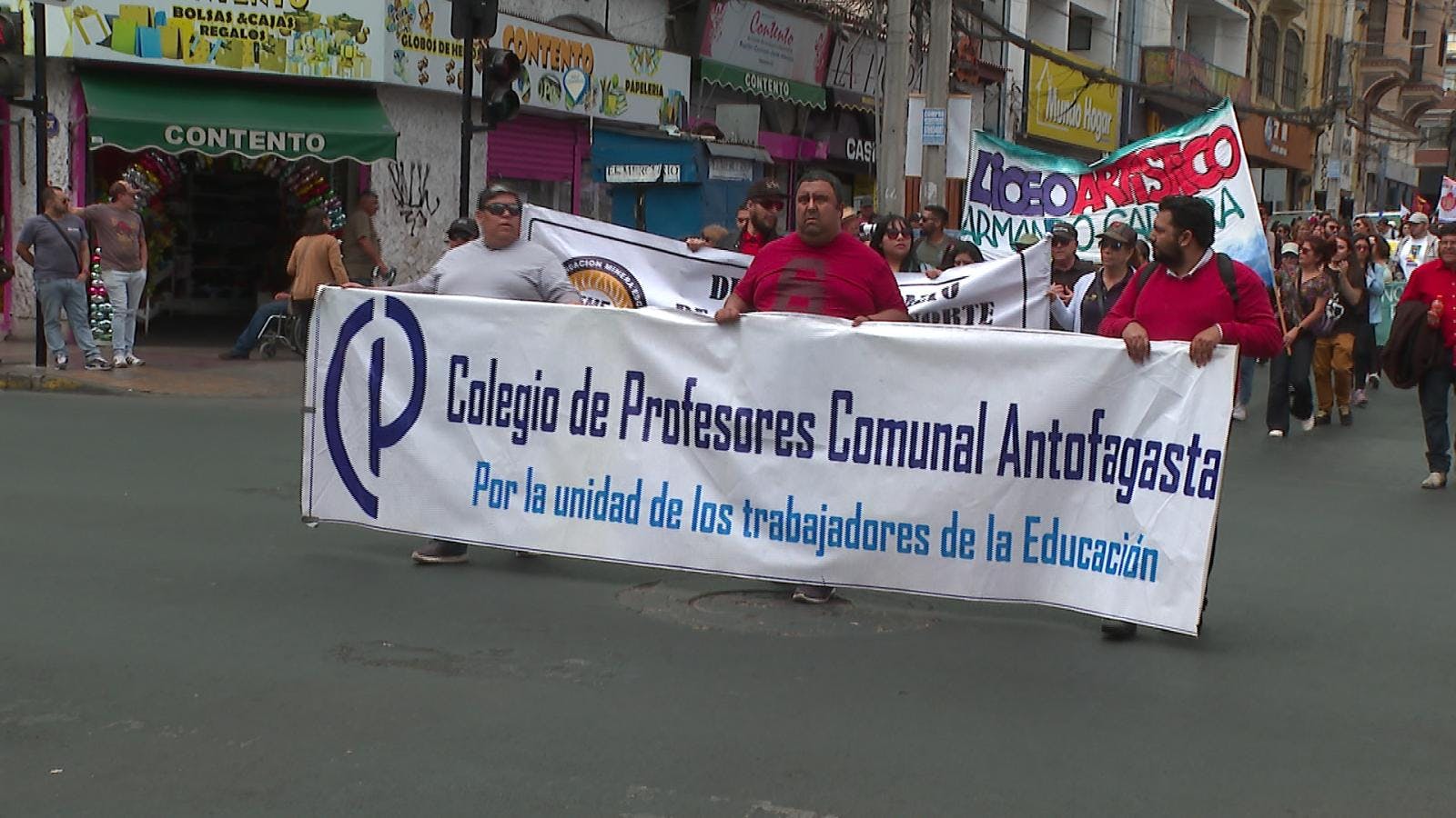 Comenzó paro indefinido de profesores