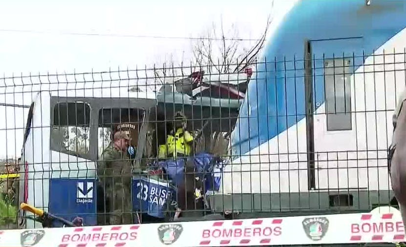 San Pedro de la Paz: Fatal colisión entre Biotrén y microbús