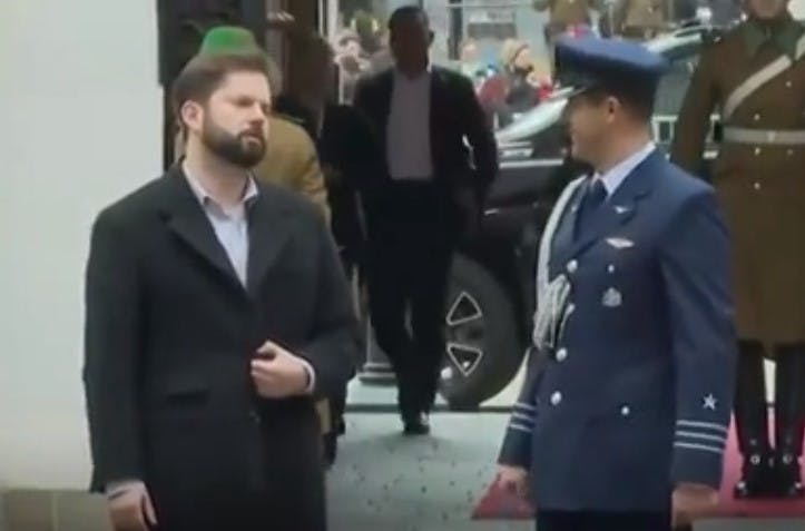 ¿Qué le dijo el edecán al Presidente Boric?