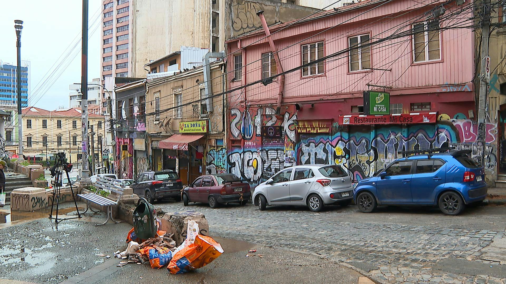 Ola de robos afecta a los locatarios de La Pérgola de las Flores en Valparaíso