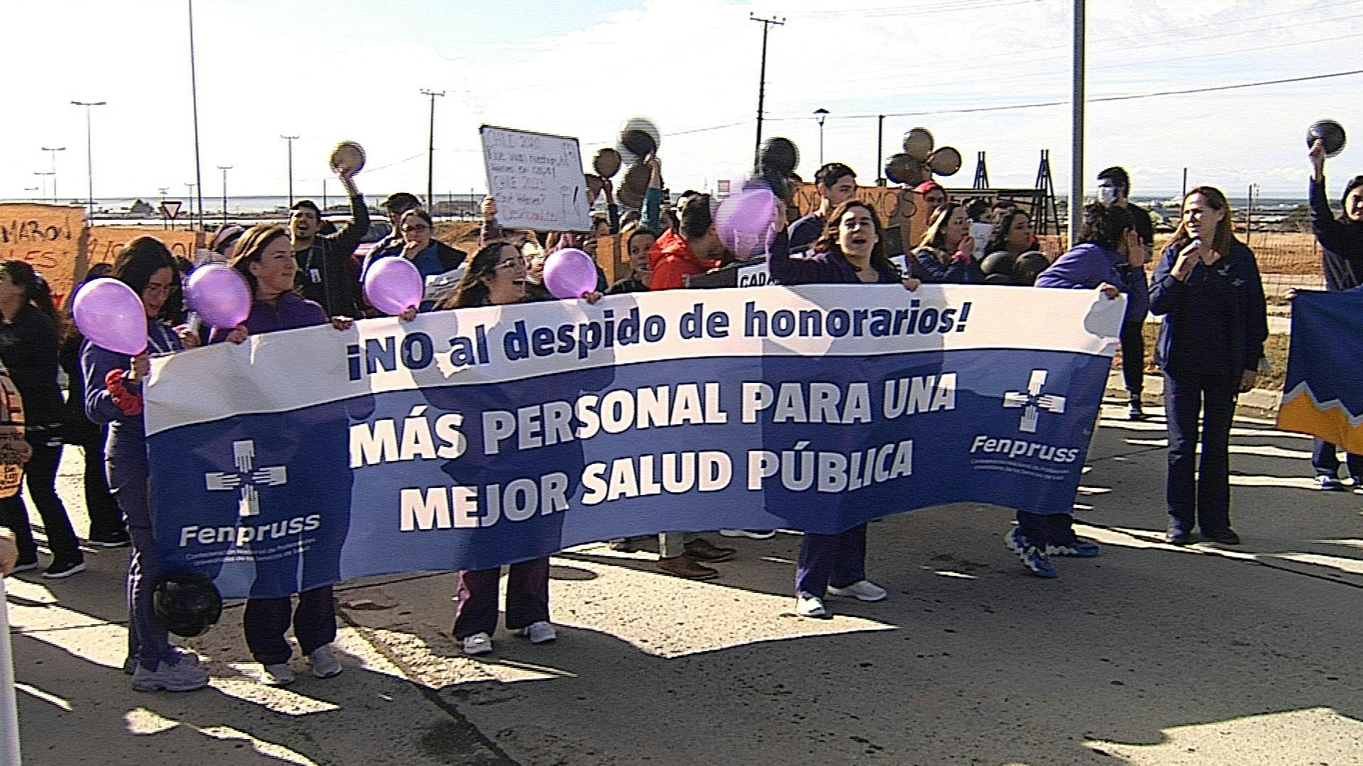 Manifestación por despidos de funcionarios a honorarios