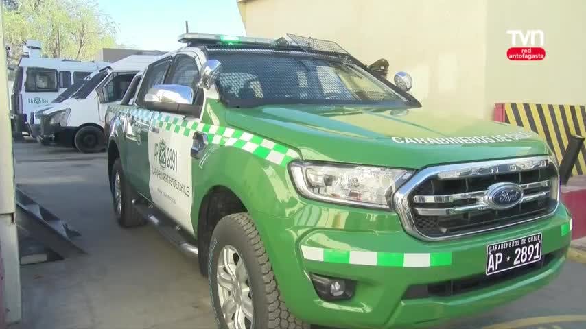 Carabineros recibe cuatro modernos vehículos policiales.