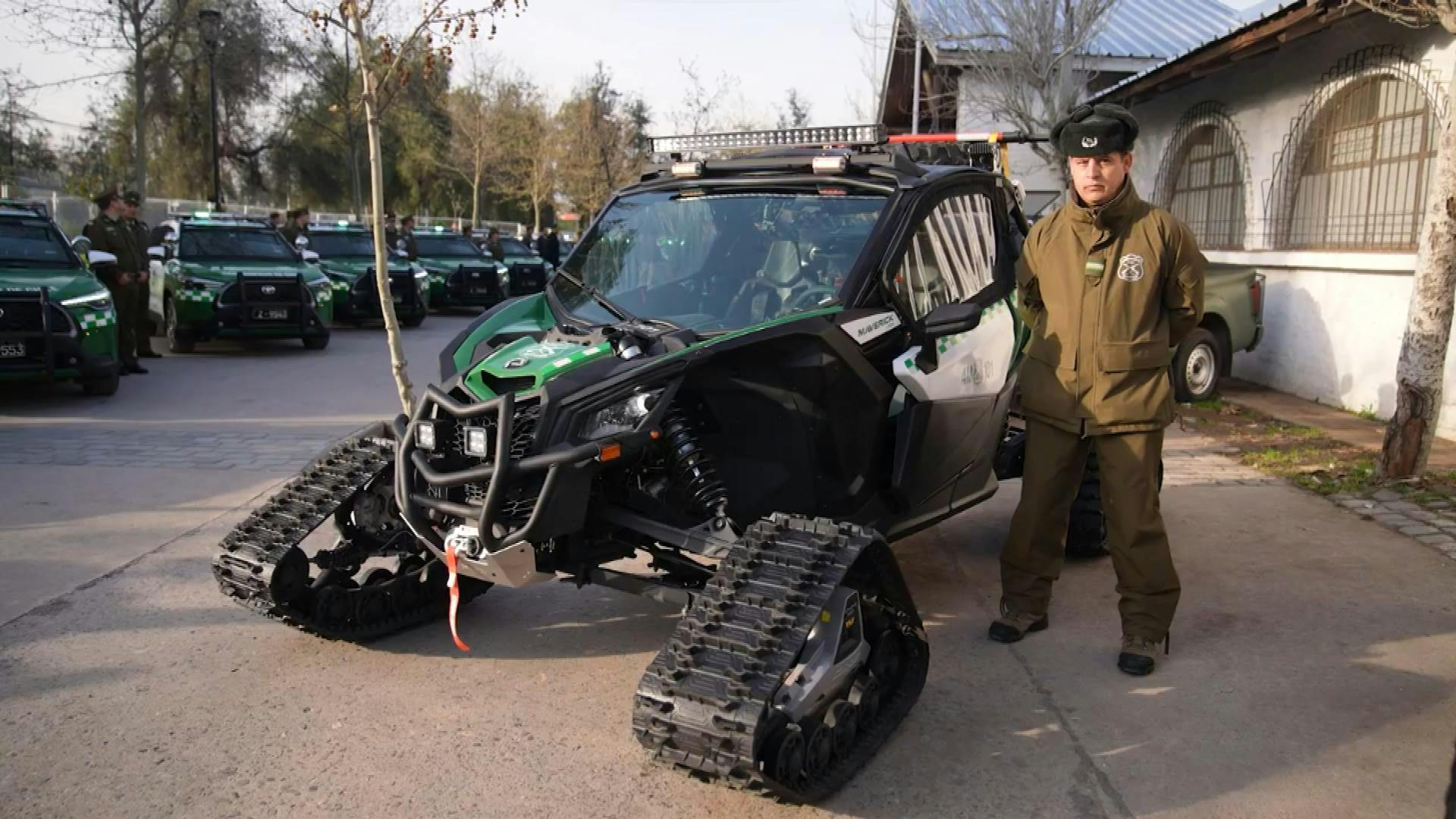 Entregan nuevos vehículos de carabineros para la región