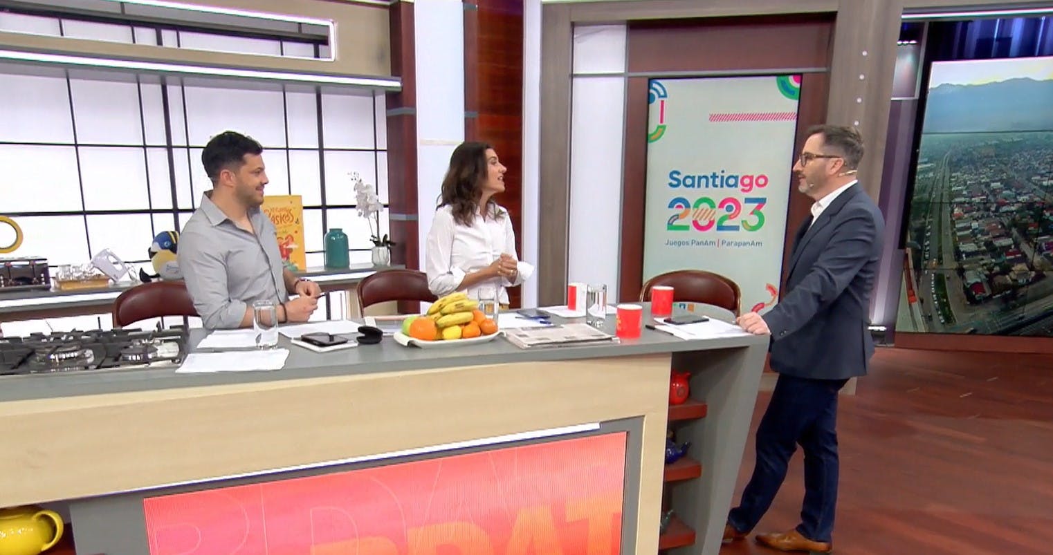 Hola Mari: ¡Comenzamos este lunes con equipo completo en el Buenos Días a Todos!!