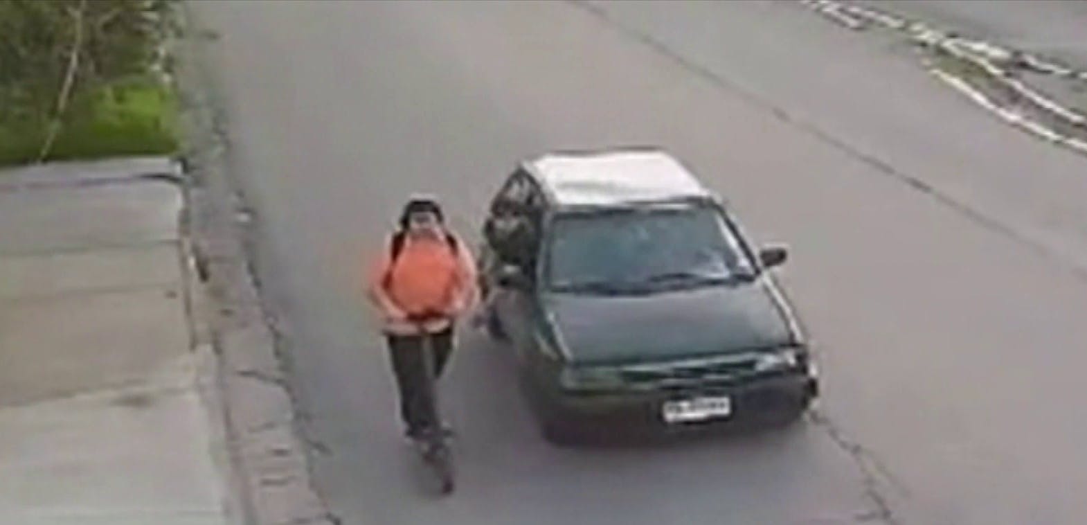 ¡Insolito! Delincuentes roban scooters y bicicletas en movimiento
