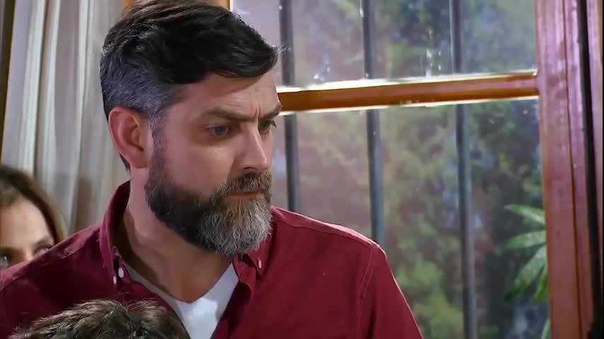 T1E18 | La Chúcara: vicente se confiesa con laura