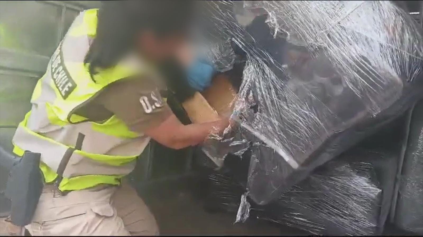 Traficantes intentaron ocultar drogas simulando una mudanza