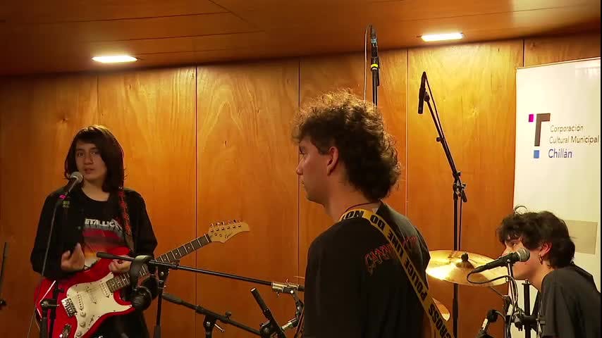 Chillán inaugura estudio de grabación musical gratuito