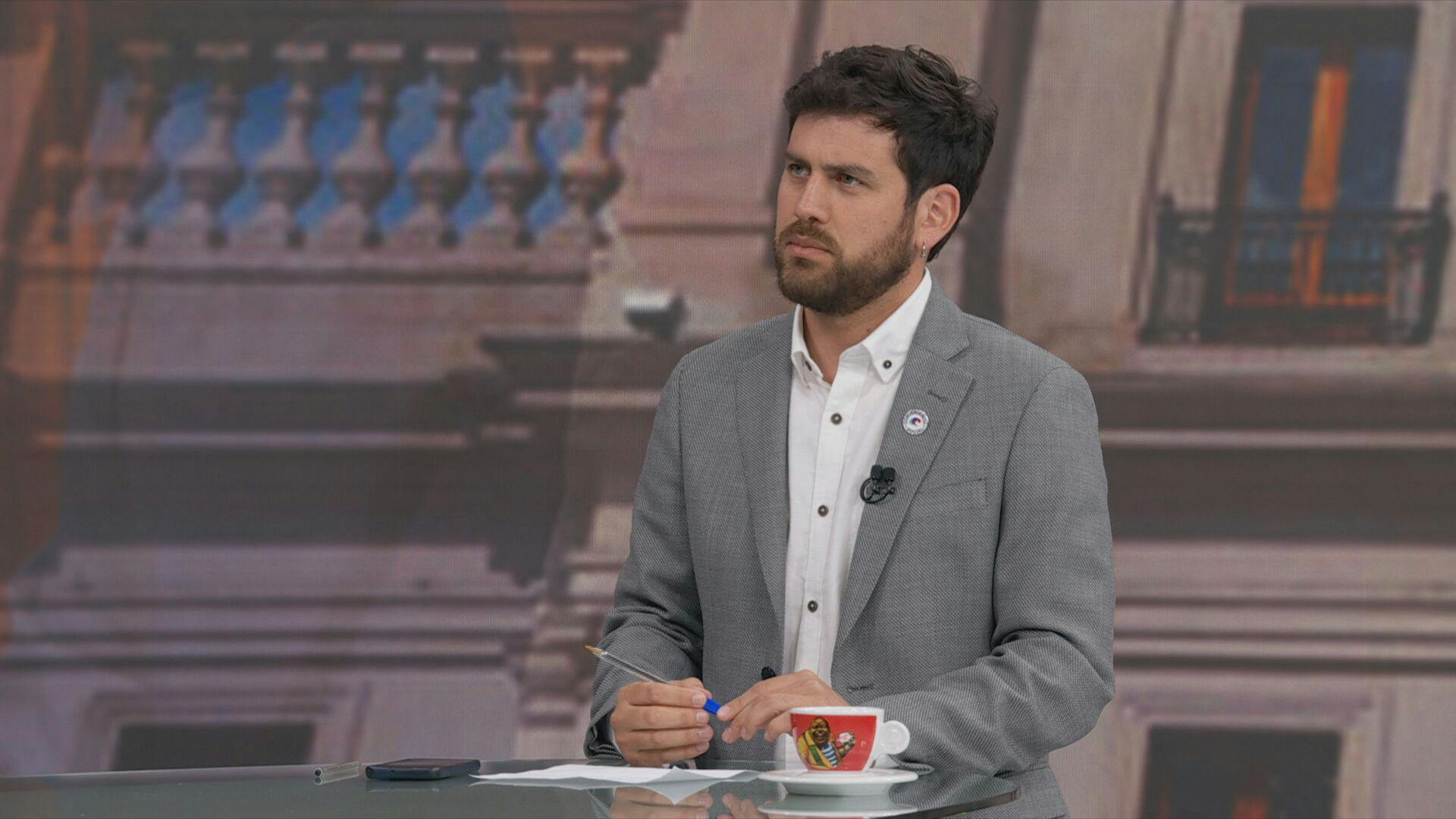 Ibáñez por usurpaciones 'no violentas': La violencia aplica en toda dimensión, pero jurídicamente el debate es distinto