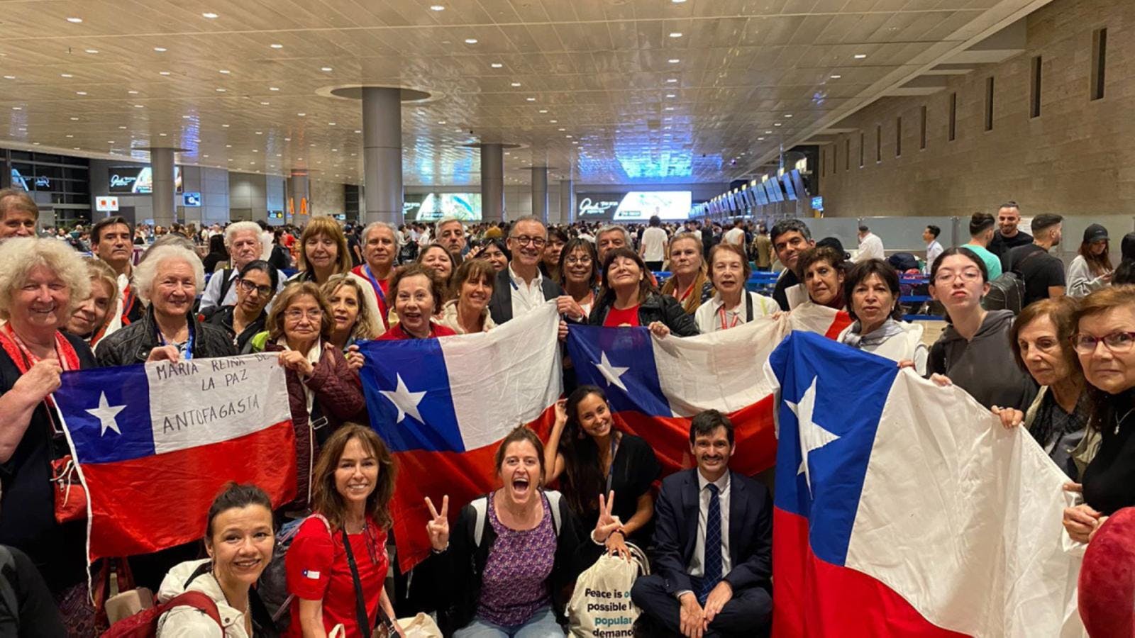 Comienzan a concretarse primeros vuelos humanitarios desde Israel