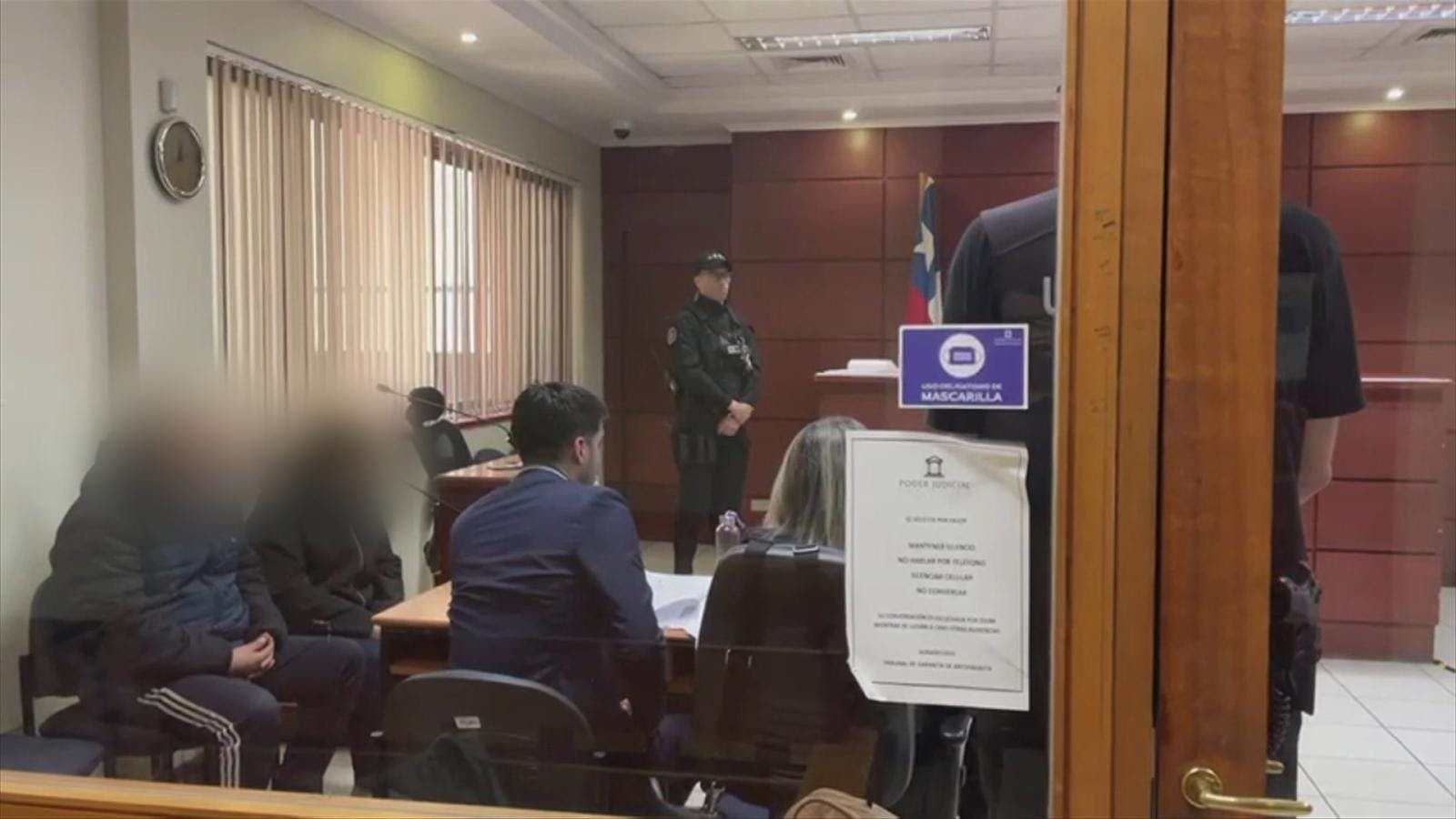 Formalizan por maltrato animal a dueños de 40 perros