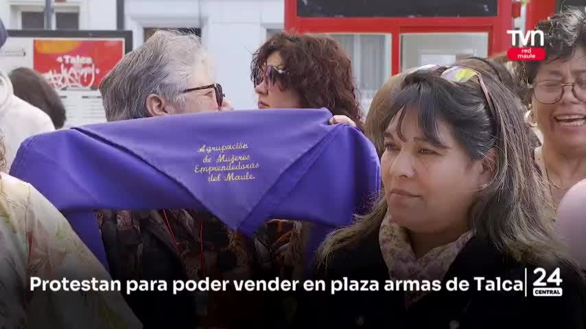 Protestan para poder vender en plaza de armas de Talca