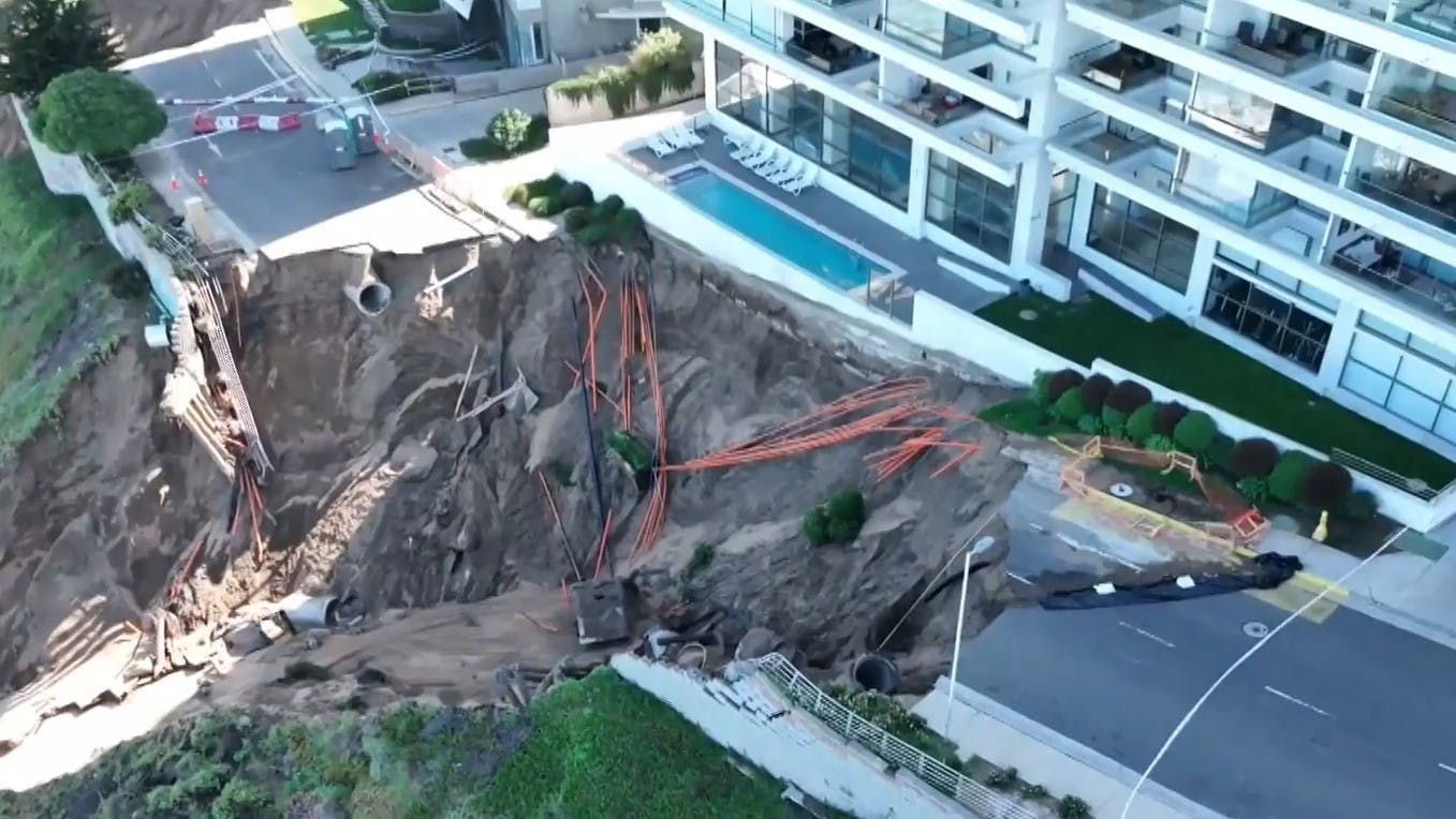 Para sacar sus cosas: Residentes de edificio Miramar deben firmar documento que exime a autoridades