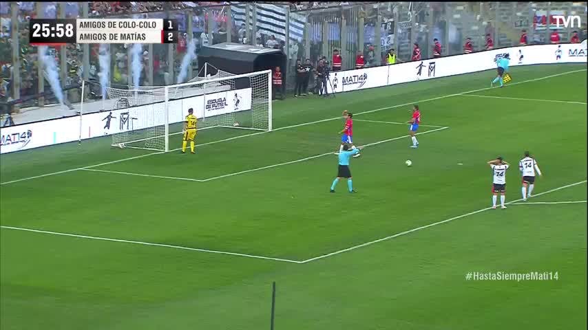 Matías Fernández rememoró el "penal perfecto" en su adiós
