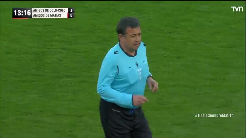 De penal: Así fue el primer gol de Matías Fernández en su adiós