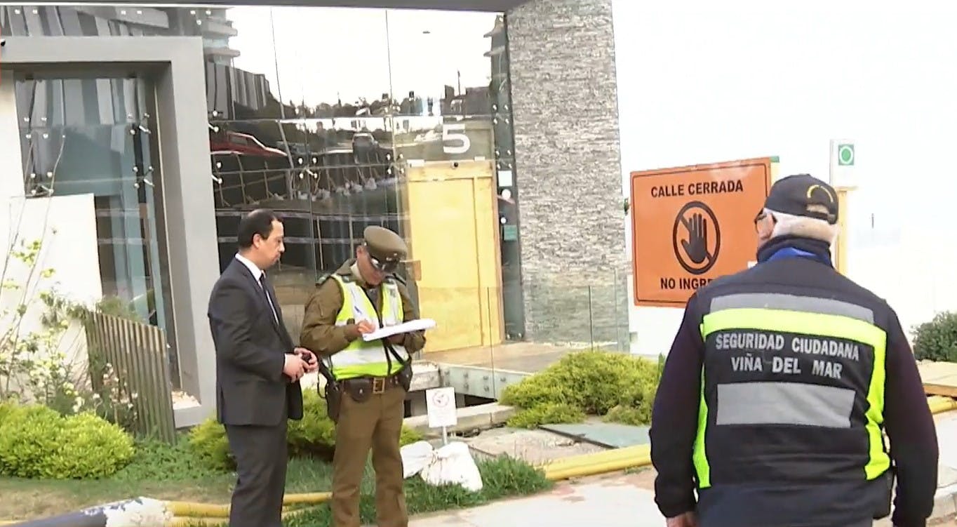 Y nadie se hace responsable: Impresentable robo a departamentos de edificios socavón