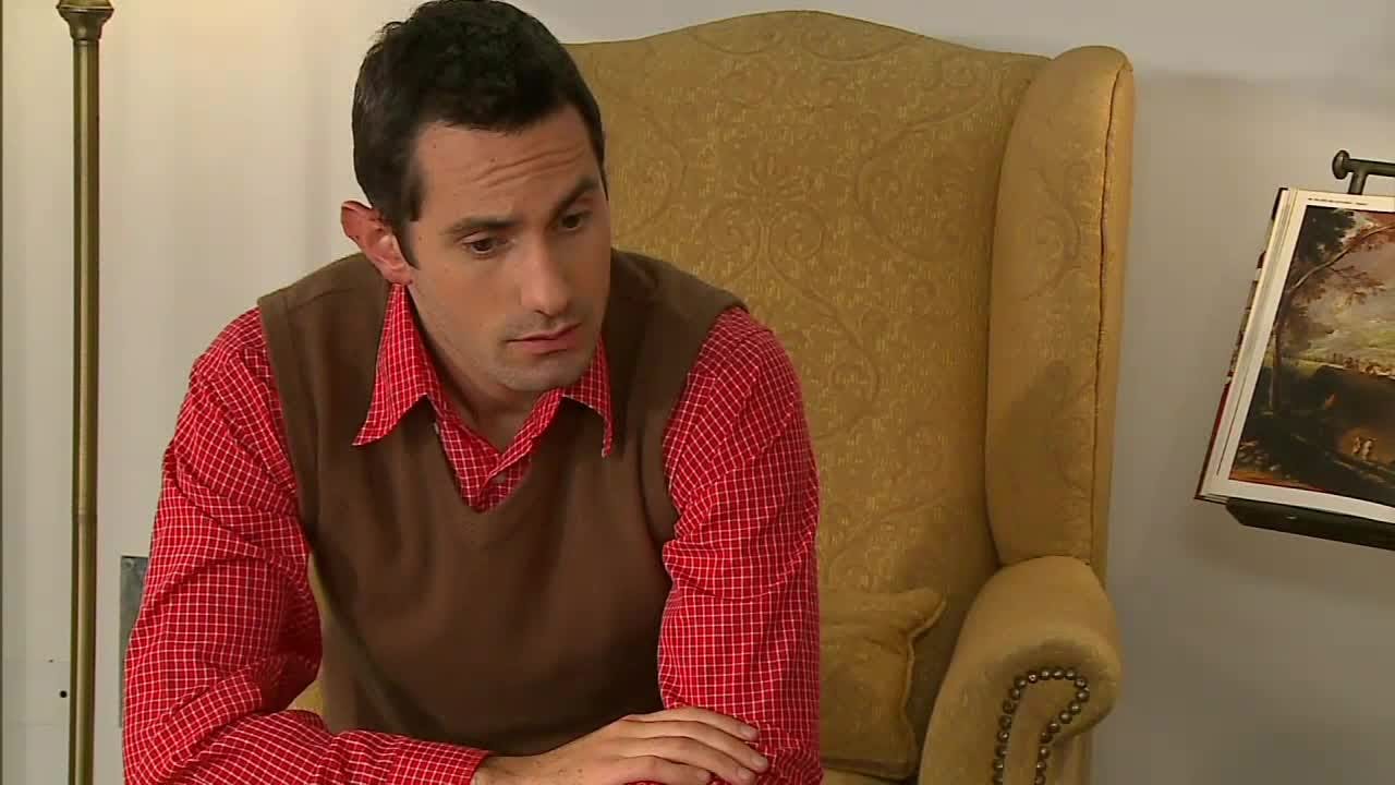 El apoyo de José Manuel | Dama y obrero - T1E47