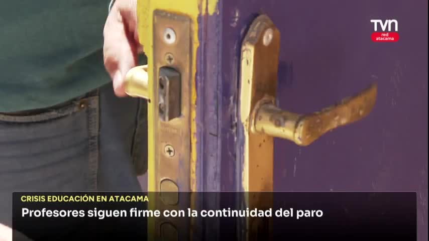 PROFESORES SIGUEN EN PARO