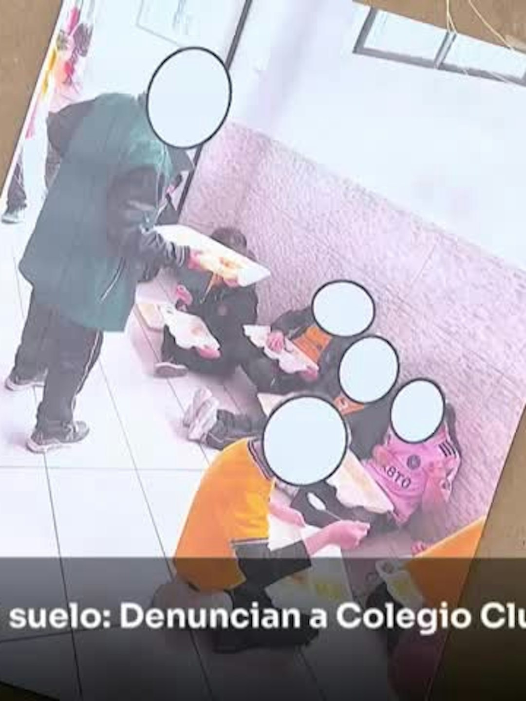 Almorzando en el suelo: Denuncian a Colegio Club de Leones