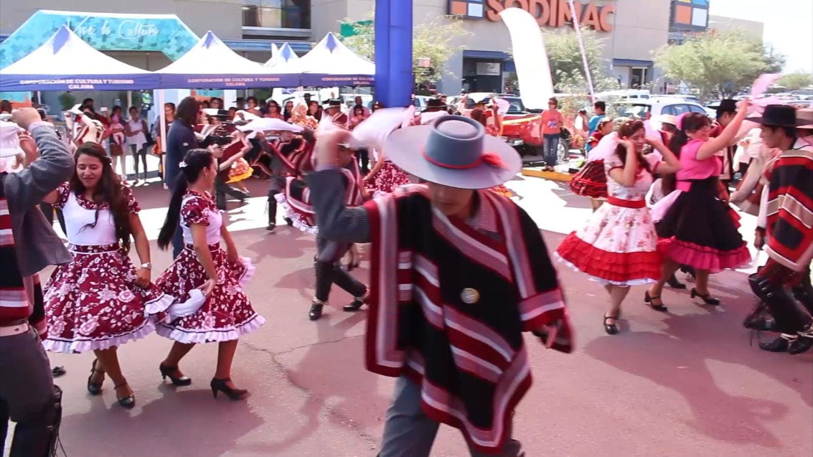 Cartelera de espectáculos: continúa campeonato mundial de cueca