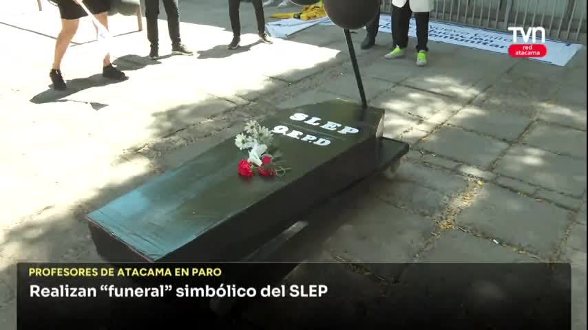 CONTINÚA EL PARO