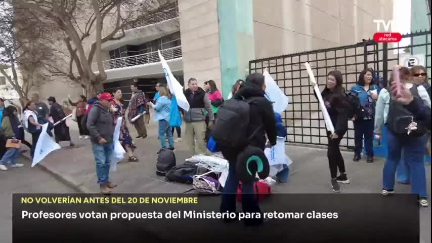 Docentes votan acuerdo