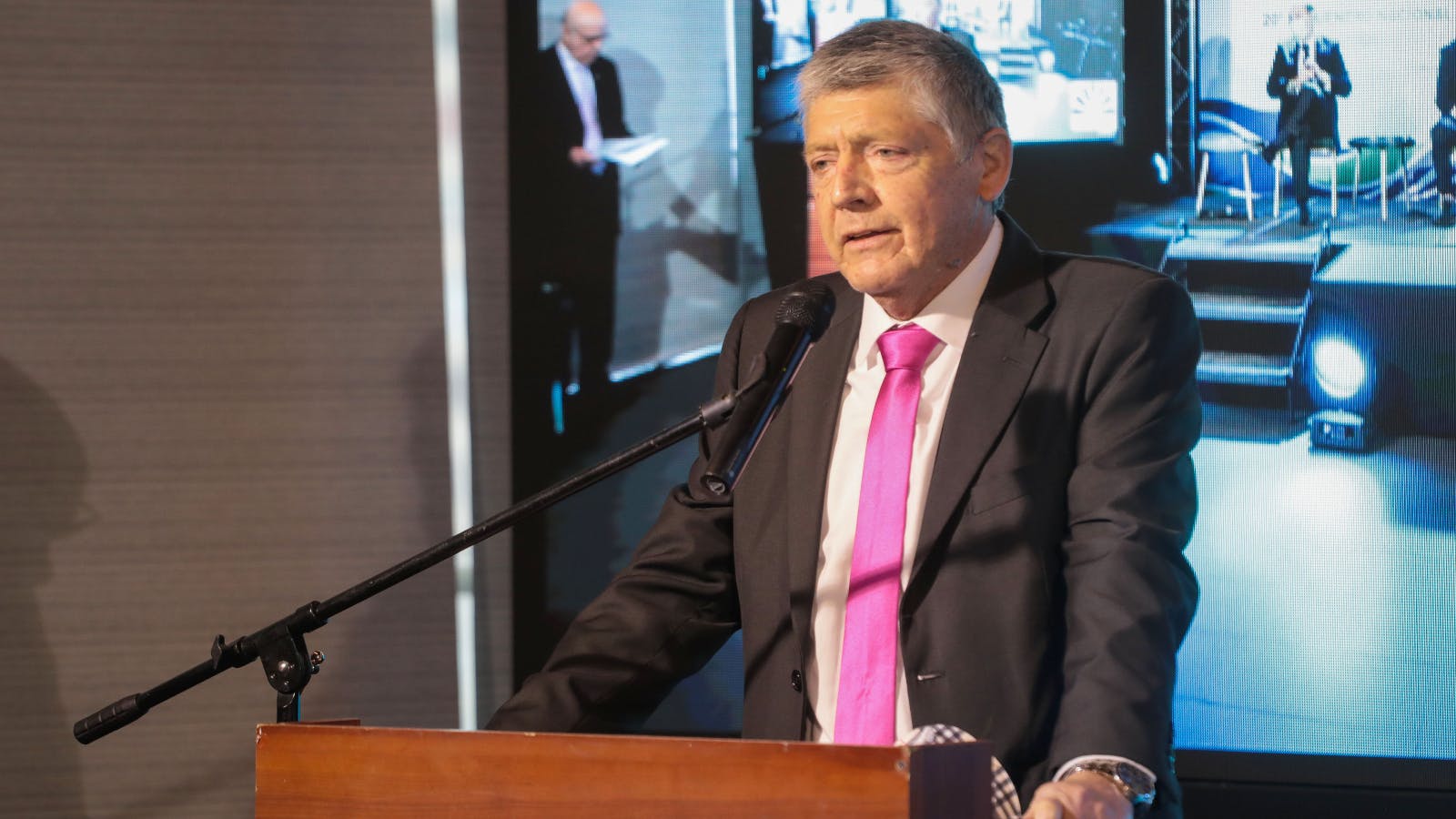 Héctor Sandoval, presidente de Conapyme: Queremos que se cierre el proceso constitucional