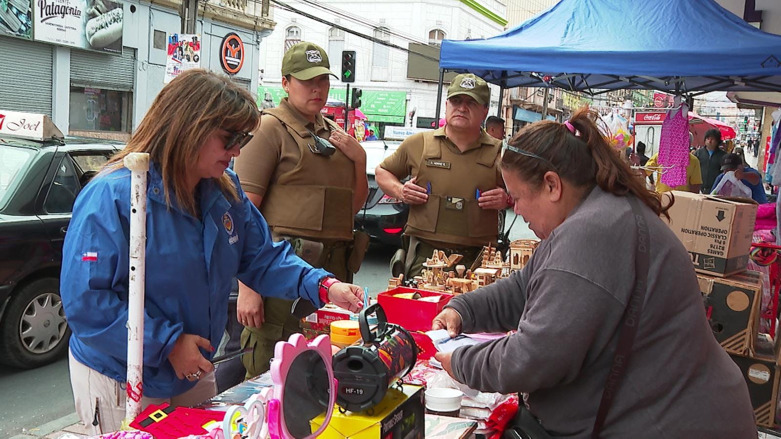Fiscalizan a comercio ambulante en Antofagasta