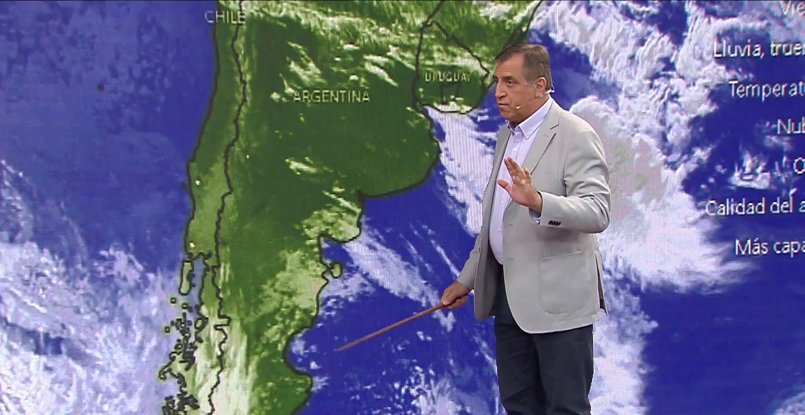¡Vuelven las lluvias a Santiago! Iván Torres nos entrega su informe del tiempo