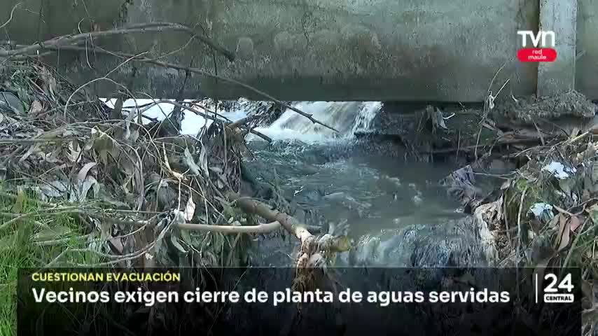 Vecinos exigen cierre de planta de aguas servidas