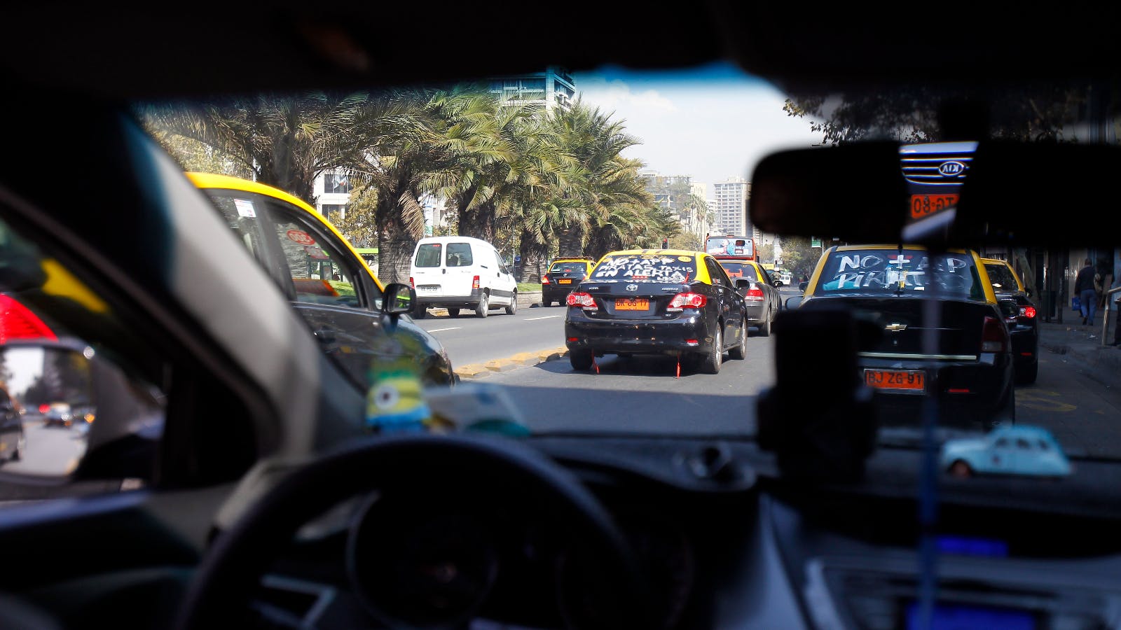 Taxis y autos de aplicaciones: Tenemos que avanzar en términos de seguridad