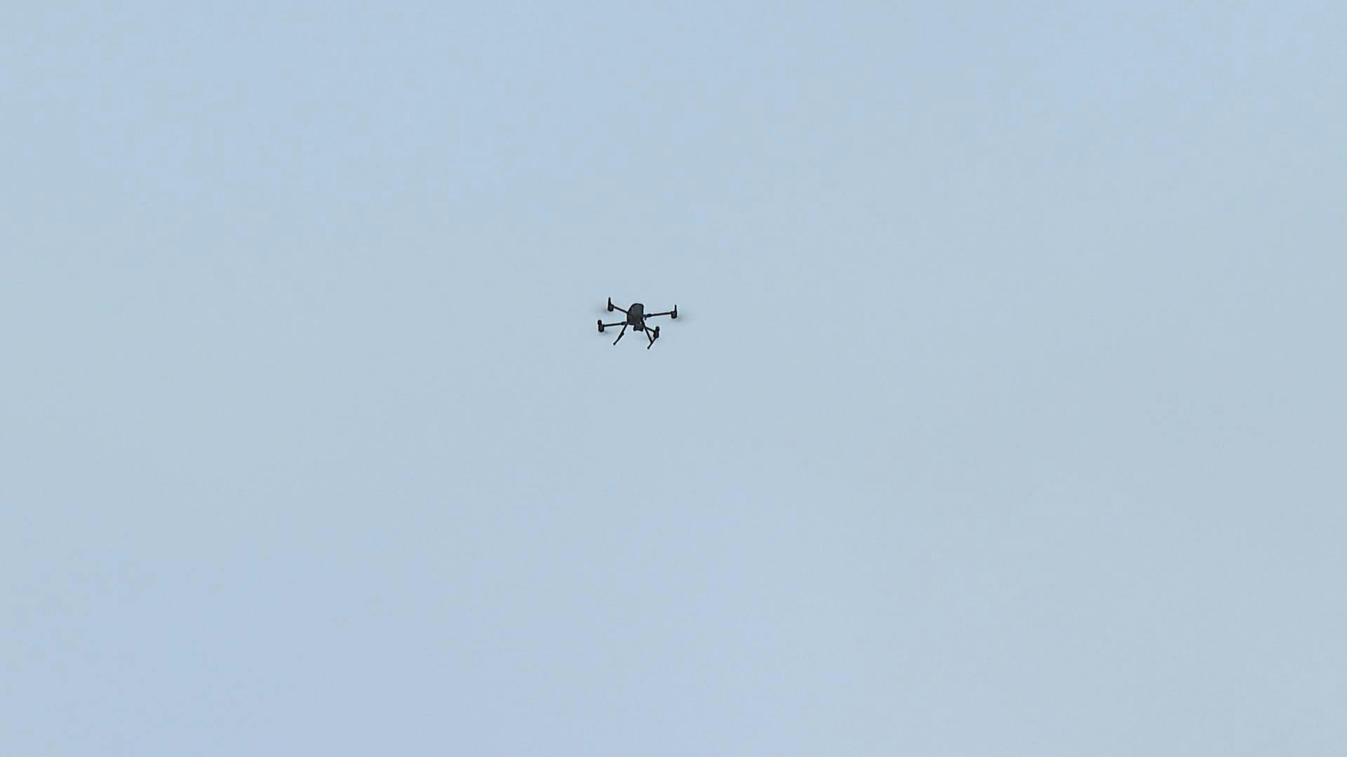 Polémica por uso de drones de seguridad en zona de socavón