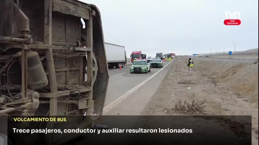 Volcamiento de bus dejó 15 lesionados
