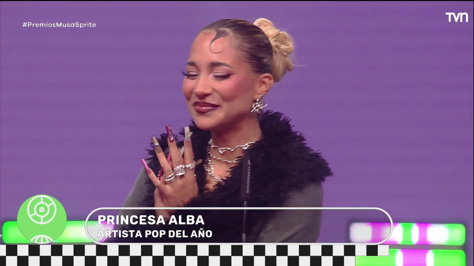 Princesa Alba se emociona al ganar Artista Pop del Año en los Premios Musa 2023 
