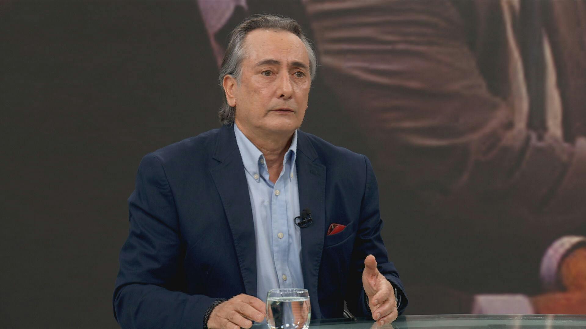 Exministro Artaza por crisis de las isapres: Pensar en una gran reforma es totalmente inviable