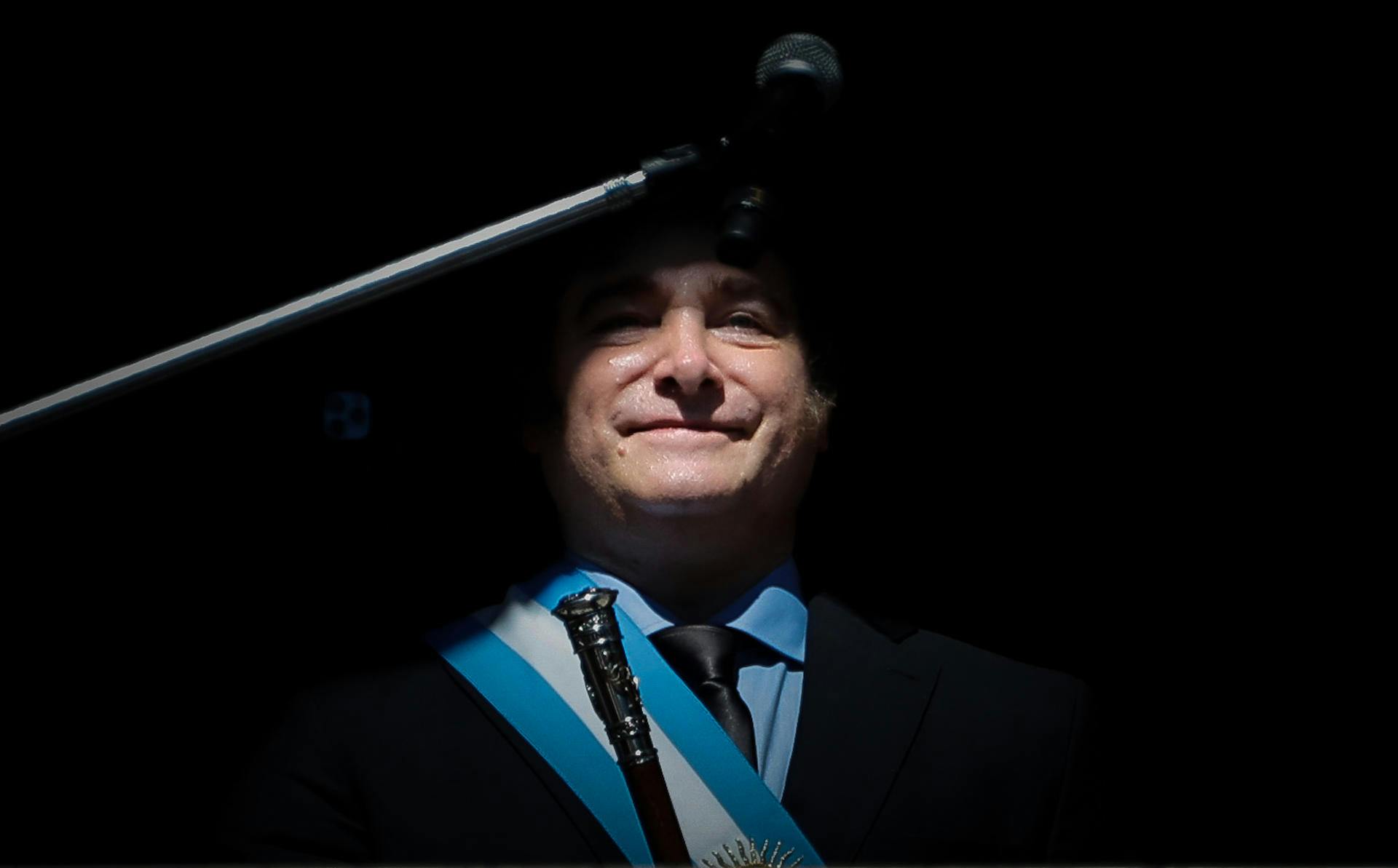 Javier Milei asume en Argentina: Si no es capaz de contener la calle, el panorama será sombrío
