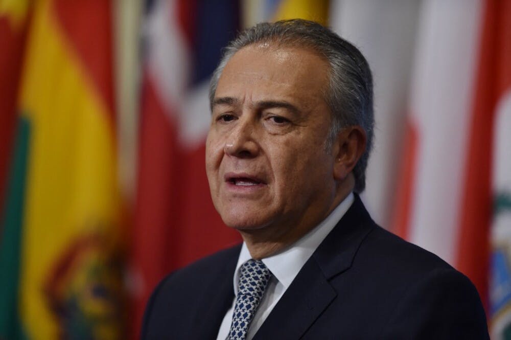 Exvicepresidente de Colombia: Lo de Chile deriva de un fenómeno de globalización del crimen