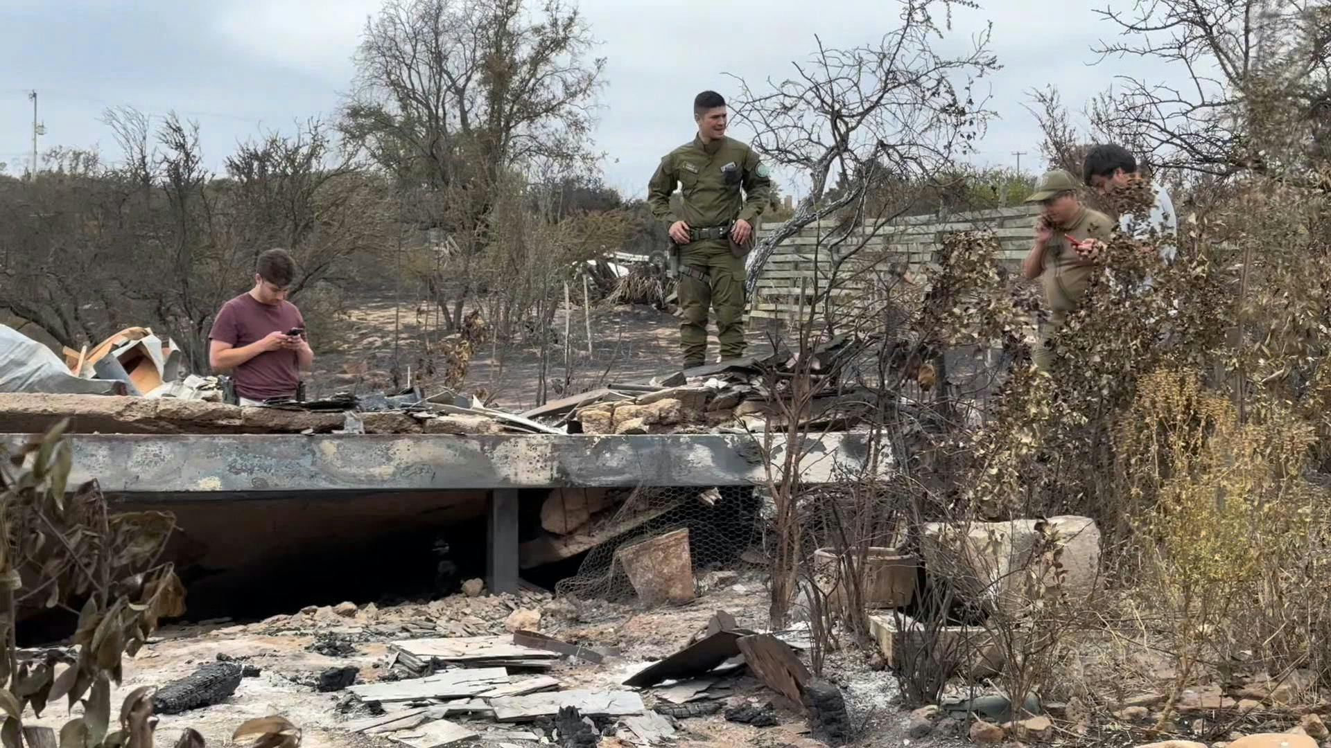 Encuentran a un fallecido en zona afectada por incendio forestal