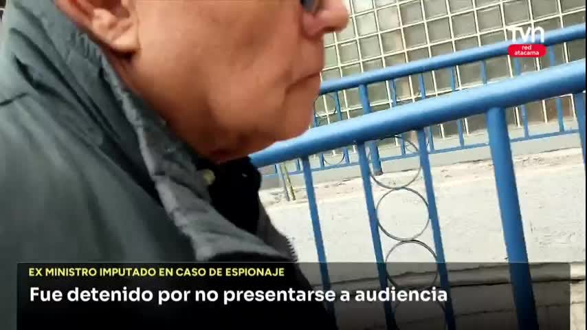 Detienen a ex ministro imputado en caso de espionaje