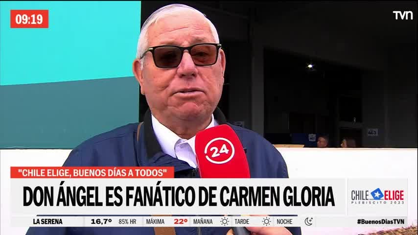 Conocimos a don Ángel, un fanático de Carmen Gloria Arroyo