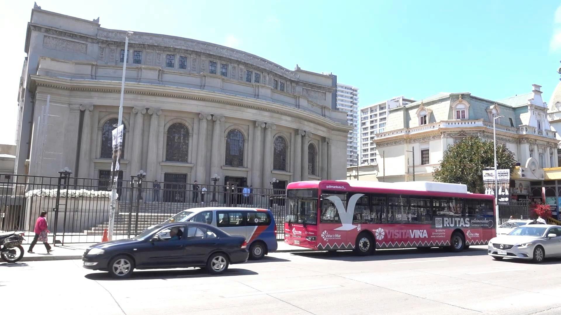 Bus veraniego ecológico adelanta temporada 2024 para turistas