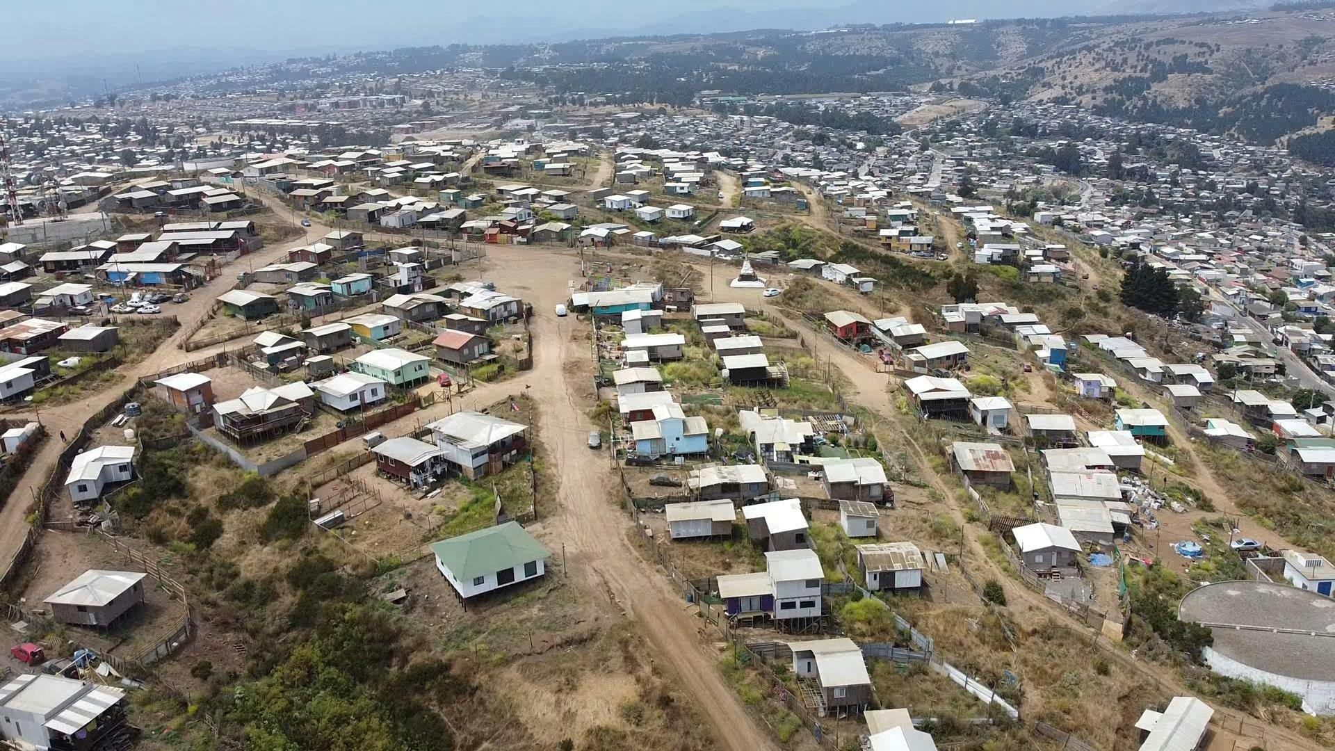 Días de incertidumbre viven los pobladores de la “Megatoma” del cerro La Virgen en San Antonio