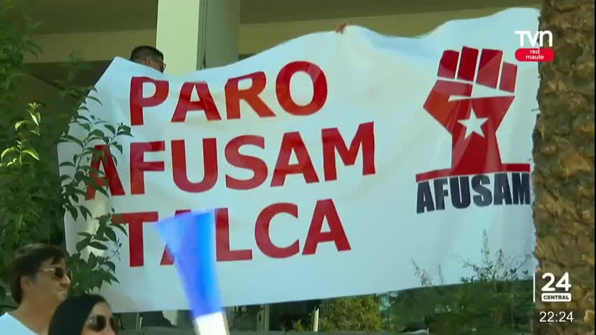 AFUSAM Talca se manifestó afuera del municipio 
