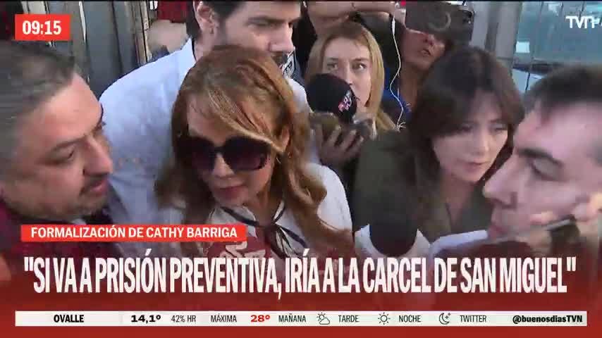 ¿Quedará en prisión preventiva?: Cathy Barriga llega al Centro de Justicia