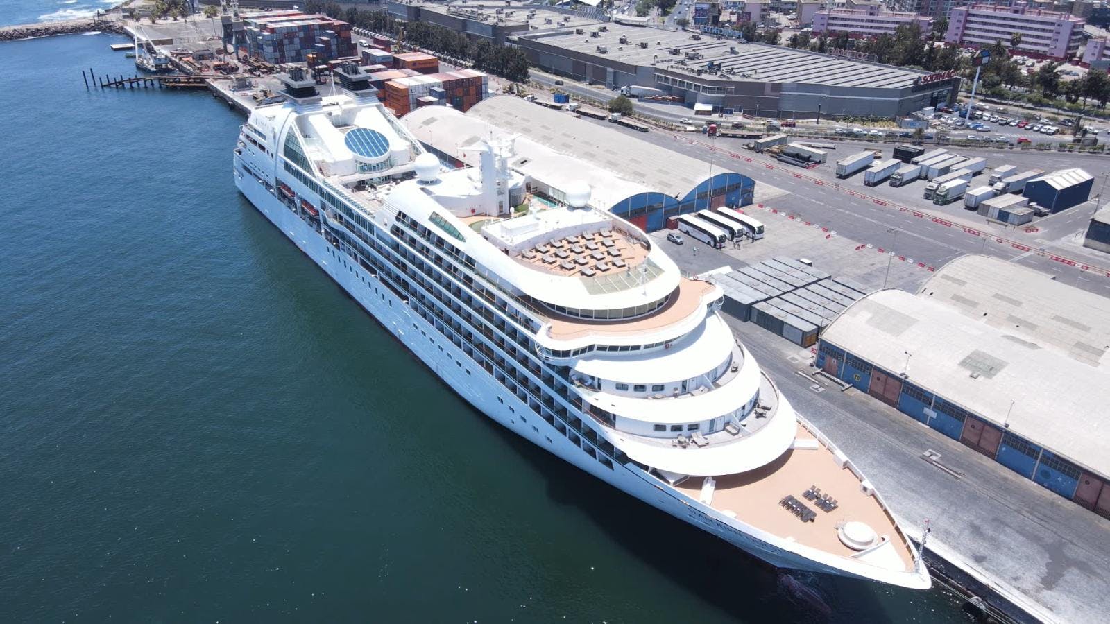 En el puerto de Antofagasta recaló un nuevo crucero