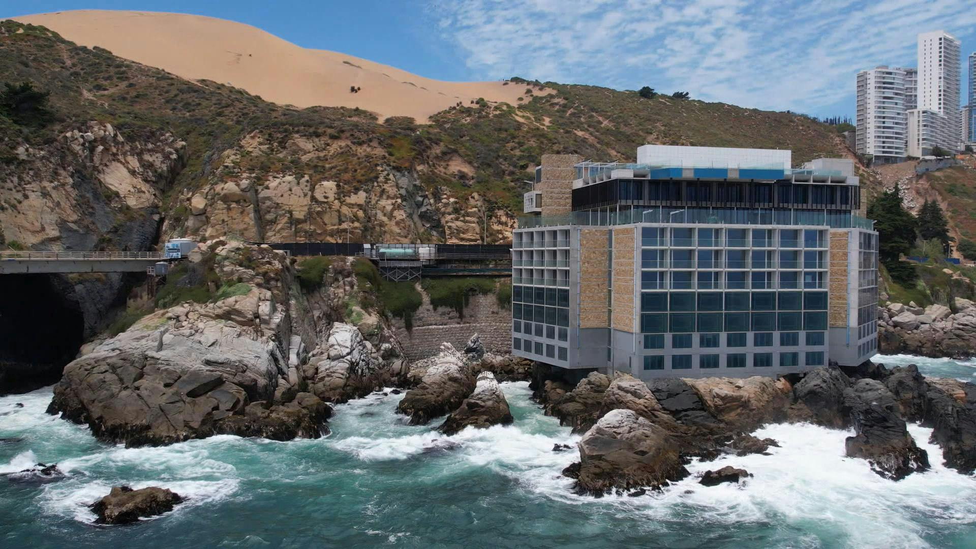 Incertidumbre por demolición de hotel punta piqueros en Concón