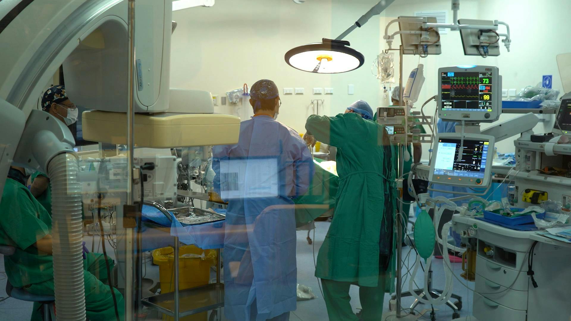 100 personas fueron operadas a través de un moderno tratamiento que evita operaciones de alto riesgo